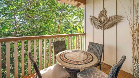 Waikomo Stream Villas #333 - GArden View Dining Lanai - Parrish Kauai