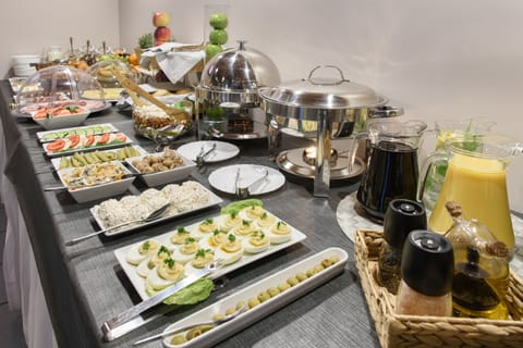 Daily buffet breakfast for a fee