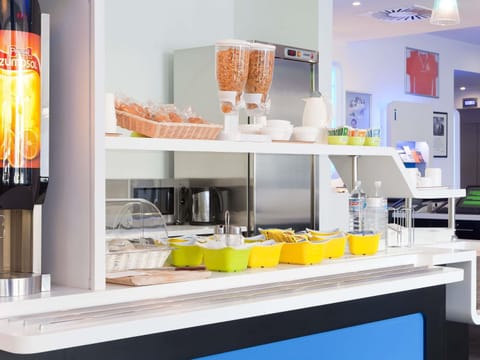 Daily buffet breakfast (EUR 11.50 per person)