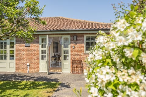 The beautiful front gardens at Apple Tree Cottage