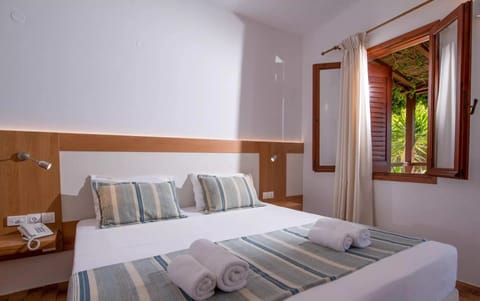 Superior Room | Memory foam beds, in-room safe, desk, blackout drapes