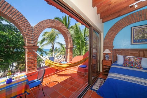 Bedroom/Patio/Hammock