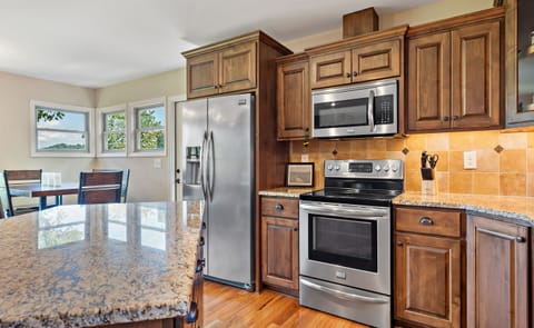 Fully functional kitchen