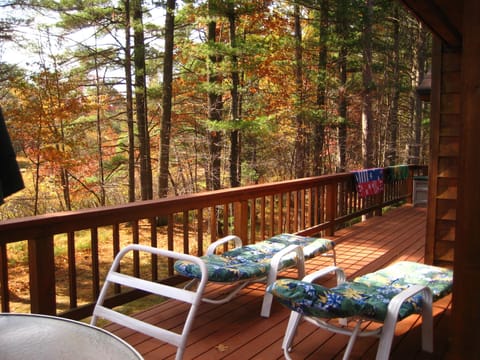 Wraparound deck for sunbathing. Enjoy your favorite steaks on grill provided.