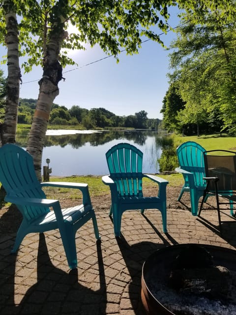 Beautiful afternoon on the Boyne River. 
