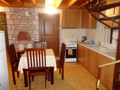  Kitchen (2)