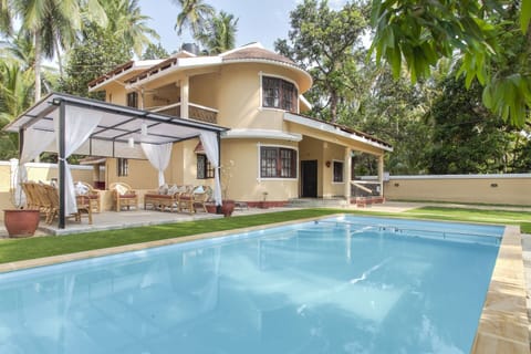 Phase 4- Beautiful and clean shared swimming pool access to have fun in 
