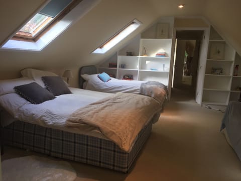 Classic Apartment, 2 Bedrooms | 2 bedrooms, individually decorated, individually furnished, desk