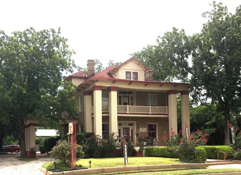 Laurel Ridge Inn, your home away from home.