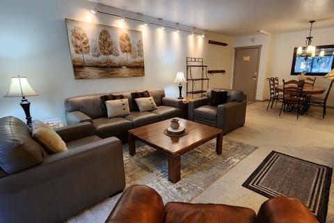 Living Room - Queen pullout