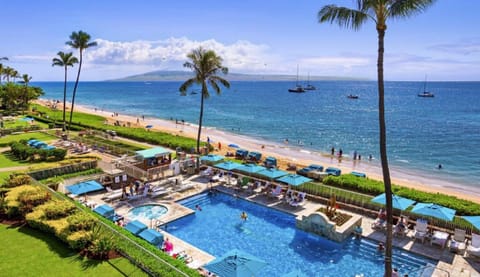 Oceanfront Pool View from Lanai