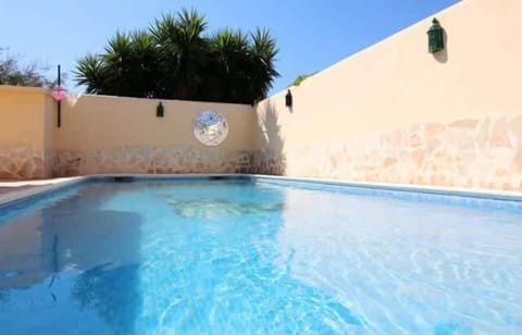 Pool area 