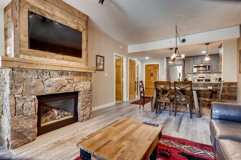 Gas burning fireplace 