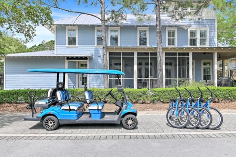 6 Seater Golf Cart & 4 Bikes!