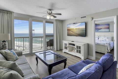 Sweeping views of the Gulf and the beach