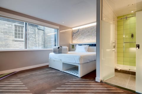 Superior Double Room | Bed sheets