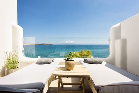 Studio Suite, Sea View | Balcony