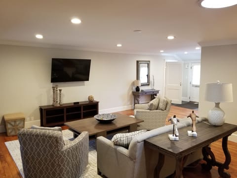 Spacious Living Room and Foyer
