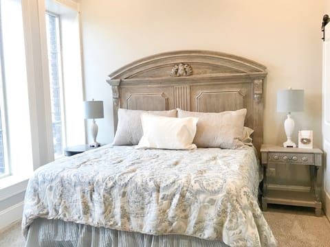 Sonata Suite | Pillowtop beds, individually decorated, individually furnished