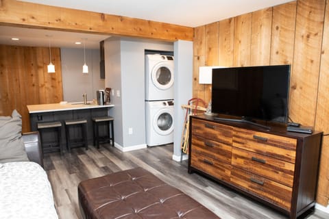 Townhome, 1 Bedroom | Laundry