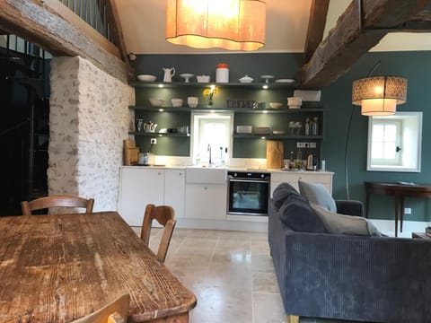 Coffee/tea maker, electric kettle