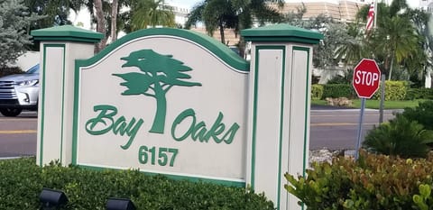 Sign at Midnight Pass Road and Big Oak Road