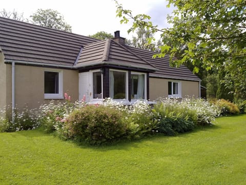 Inverherive Cottage