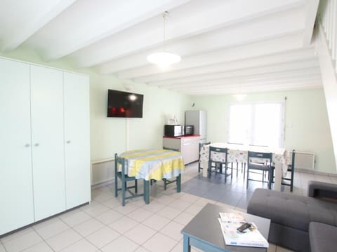 Cottage near the sea with garden, pets allowed Cottage in Normandy