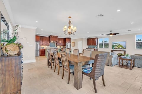 Dining area view 1 - 2nd level