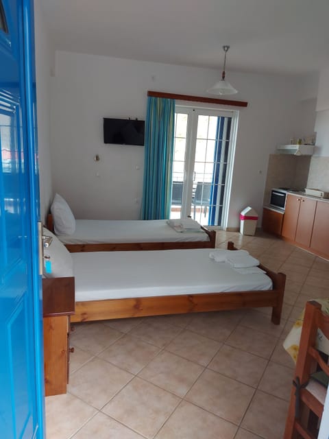 1 bedroom, premium bedding, down comforters, individually decorated