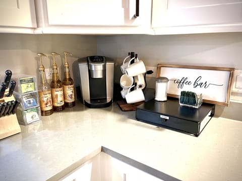 Coffee bar with Keurig and standard coffee pot