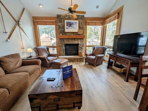 Gorgeous townhome in East Keystone