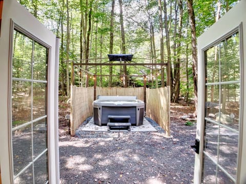 Nothing wrong with a daytime hot tubbing.