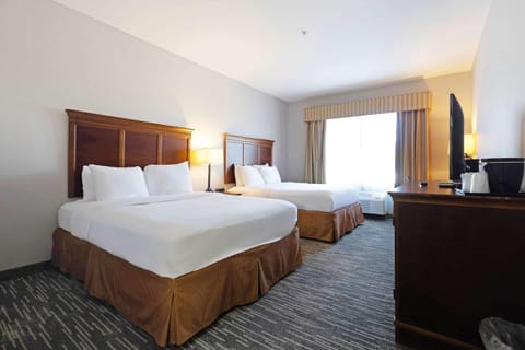 Premium bedding, desk, blackout drapes, iron/ironing board