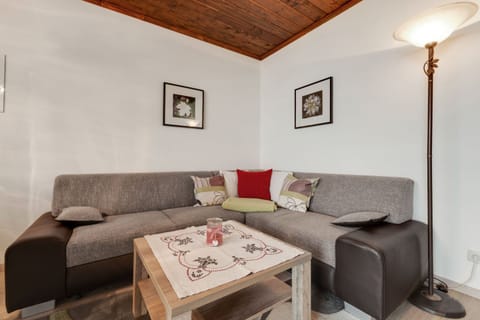 Apartment | Living room