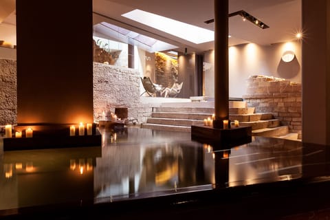 Couples treatment rooms, sauna, hot tub, Turkish bath, body treatments