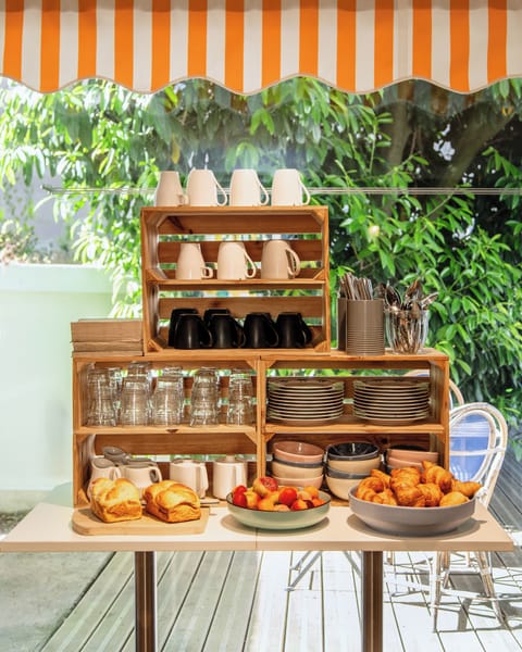 Daily buffet breakfast (EUR 11 per person)