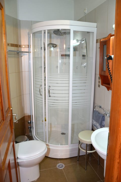 Superior Suite, Jetted Tub | Bathroom shower