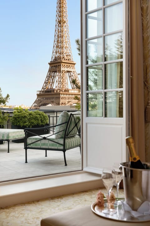 Duplex Terrace Eiffel view suite | Living area | 43-inch flat-screen TV with cable channels, TV, pay movies
