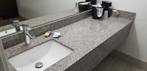 Standard Double Room, 2 Queen Beds | Bathroom sink