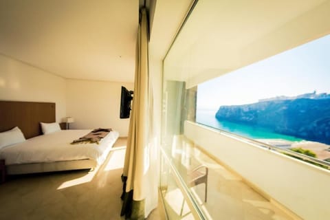 Senior Suite, Multiple Beds, Terrace | Premium bedding, Select Comfort beds, in-room safe, desk