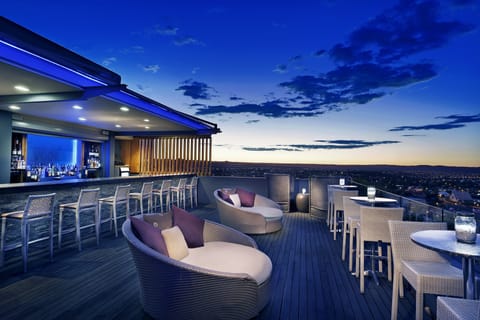 Poolside bar