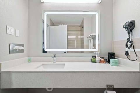 Free toiletries, hair dryer, towels