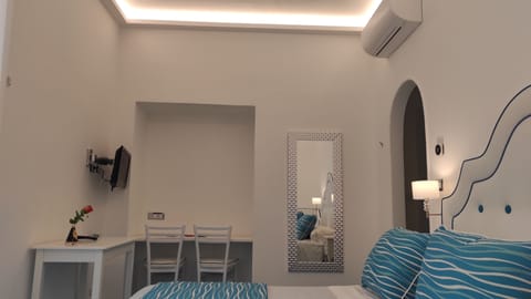 Double Room | Frette Italian sheets, hypo-allergenic bedding, memory foam beds