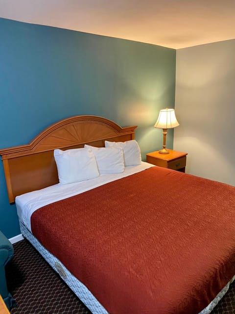 Standard Single Room, 1 King Bed | Desk, soundproofing, free WiFi, bed sheets