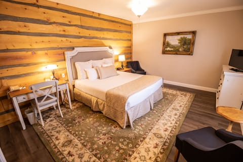 Room, 1 King Bed, Accessible (Guest) | Premium bedding, Tempur-Pedic beds, minibar, in-room safe