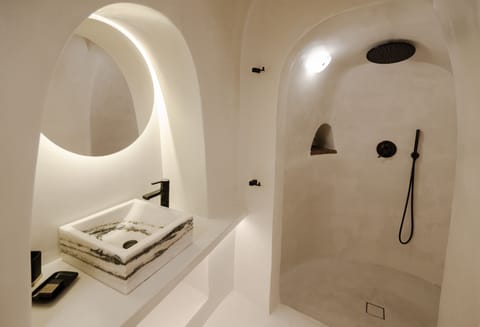 Premium bedding, minibar, in-room safe, individually decorated