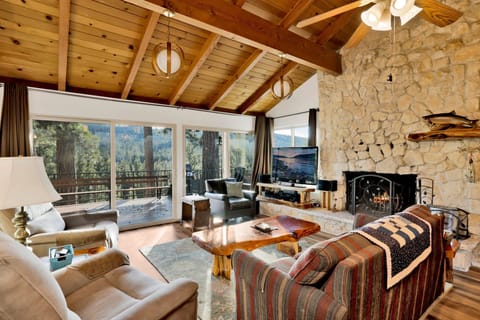 House, Multiple Beds, Patio, Mountain View (1772) | Living area | Fireplace