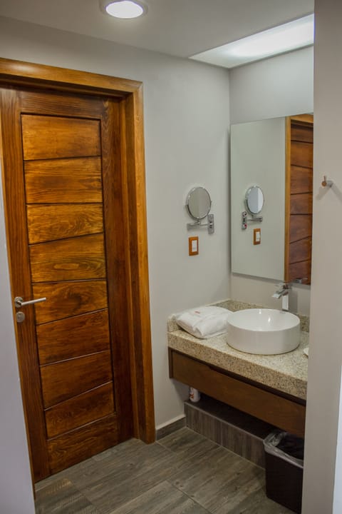 Family Double Room, 2 Double Beds | Bathroom | Shower, rainfall showerhead, hair dryer, towels