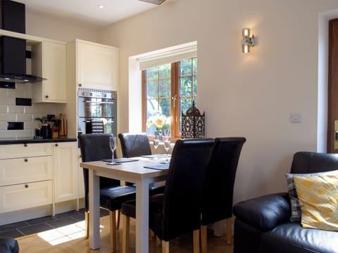 Spacious open plan living space | Windhover, Glasbury, near Hay-on-Wye